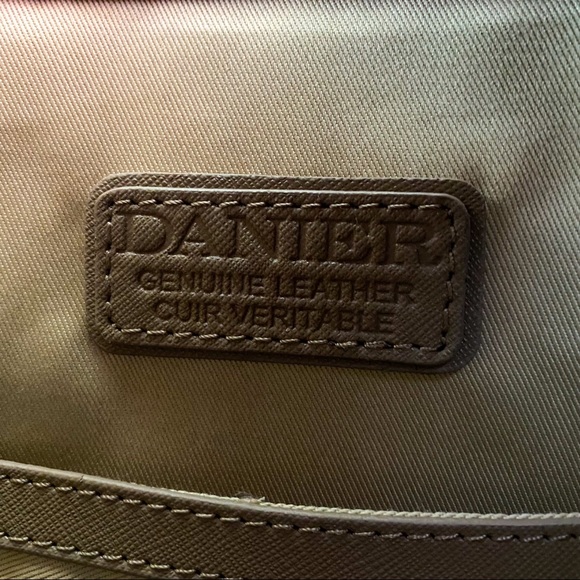 Danier Leather Shoulder Bag - Picture 5 of 8